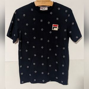 Fila Men's Navy Blue Graphic T-Shirt (S)